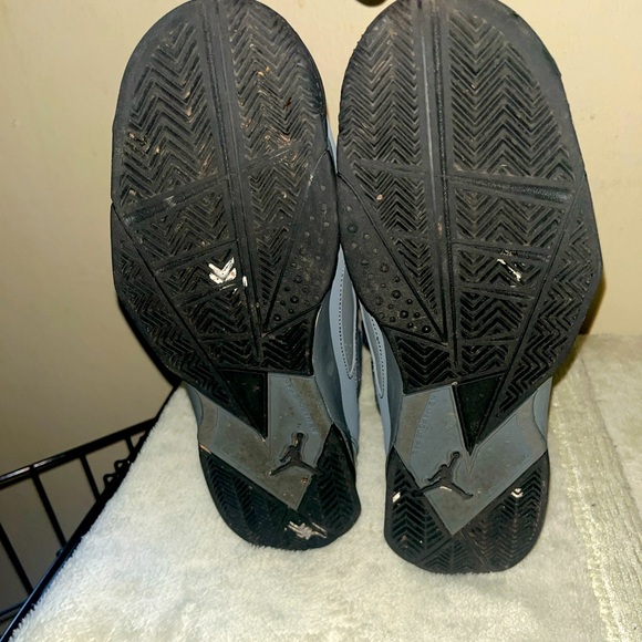 Grey Jordan Tru Flights - Picture 3 of 6